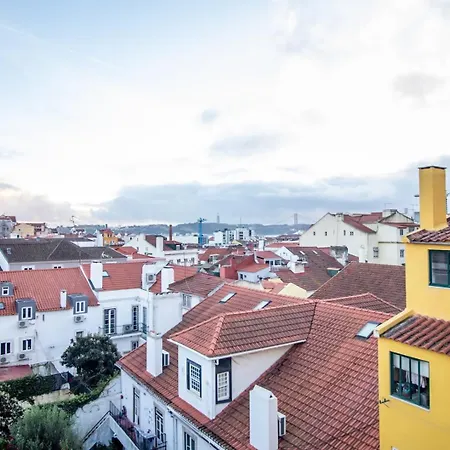 شقة Charming 1br With Terrace Views Of Bridge | By Airnest Lisboa