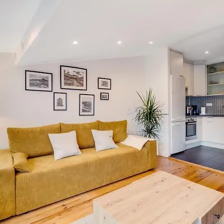 Apartament Charming 1br With Terrace Views Of Bridge | By Airnest Lizbona
