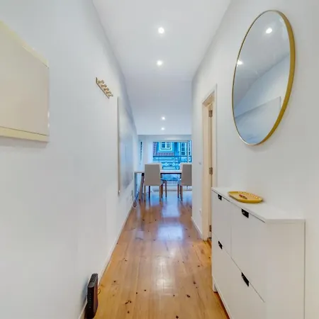 Charming 1br With Terrace Views Of Bridge | By Airnest 아파트