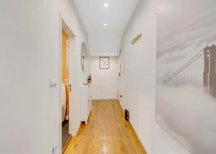 Charming 1br With Terrace Views Of Bridge | By Airnest *