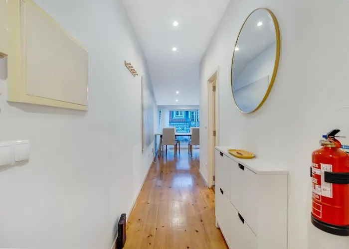 Charming 1br With Terrace Views Of Bridge | By Airnest דירה
