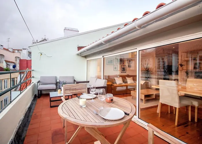 Charming 1br With Terrace Views Of Bridge | By Airnest דירה ליסבון