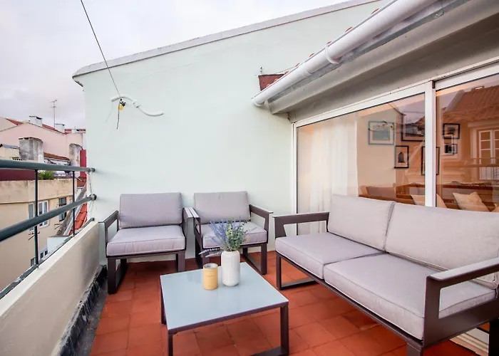 Charming 1br With Terrace Views Of Bridge | By Airnest