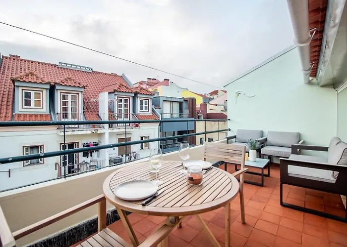 Charming 1br With Terrace Views Of Bridge | By Airnest * Лиссабон